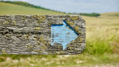 Boostez votre visibilité en 2026 avec des panneaux directionnels en région nantaise